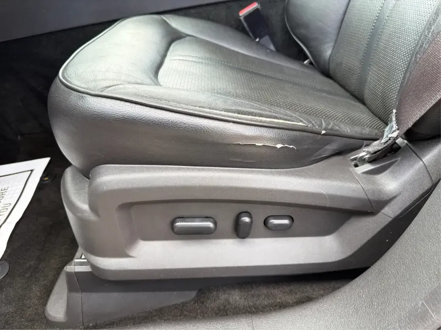 2012 Lincoln MKX Base (2LMDJ8JK1CB) with an 3.7L V6 DOHC 24V engine, 6-Speed Automatic transmission, located at 401 Woodman Dr, Riverside, OH, 45431, (937) 908-9800, 39.760899, -84.123421 - Need a comfortable, confident SUV for daily commuting to Wright-Patterson AFB, school drop-offs in Beavercreek, and weekend runs to The Greene or Carillon Historical Park? This 2012 Lincoln MKX Base in classic Silver delivers the kind of quiet ride, upscale comfort, and V6 power that makes errands f - Photo#17