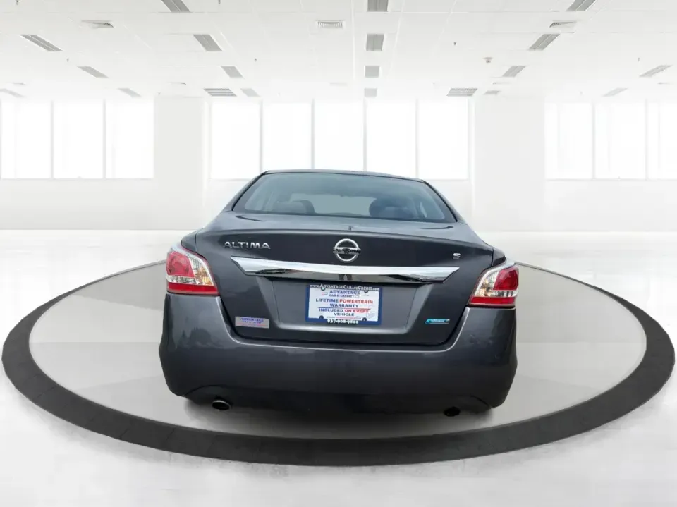 2013 Nissan Altima 2.5 S (1N4AL3AP8DC) with an 2.5L I-4 DOHC engine, located at 1230 East Main St, Xenia, OH, 45385, (937) 908-9800, 39.688026, -83.910172 - 2013 Nissan Altima 2.5 S - Photo#3