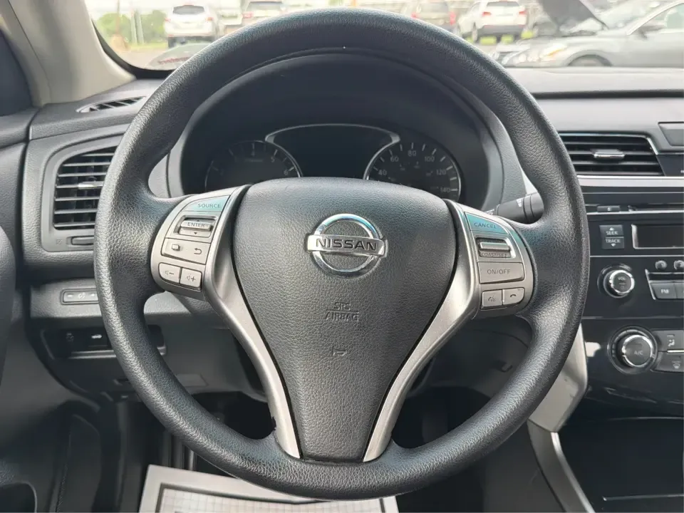 2013 Nissan Altima 2.5 S (1N4AL3AP8DC) with an 2.5L I-4 DOHC engine, located at 1230 East Main St, Xenia, OH, 45385, (937) 908-9800, 39.688026, -83.910172 - 2013 Nissan Altima 2.5 S - Photo#16