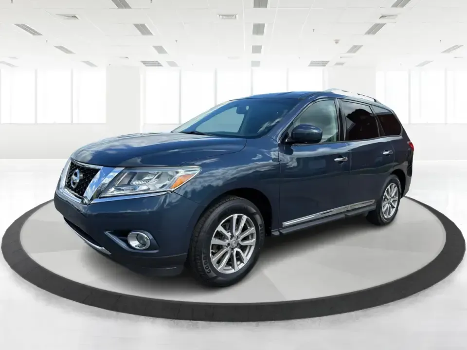 2015 Nissan Pathfinder SL (5N1AR2MM2FC) with an 3.5L V-6 DOHC engine, Continuously Variable Transmission transmission, located at 880 E. National Road, Vandalia, OH, 45377, (937) 908-9800, 39.891918, -84.183594 - Pack up the kids, load the cooler, and point the GPS toward your next weekend escape-this 2015 Nissan Pathfinder SL is the kind of 3-row SUV that fits real life in Vandalia, from school drop-offs and Costco runs to road trips up I75 and afternoons at the National Museum of the U.S. Air Force. With c - Photo#8