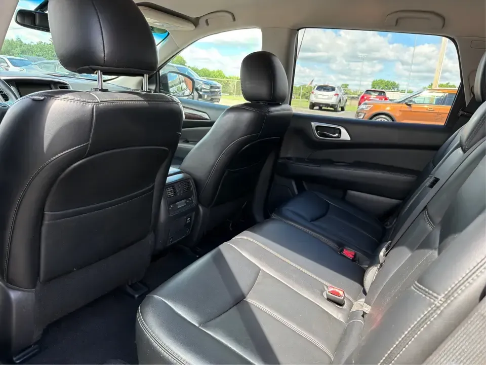 2015 Nissan Pathfinder SL (5N1AR2MM2FC) with an 3.5L V-6 DOHC engine, Continuously Variable Transmission transmission, located at 880 E. National Road, Vandalia, OH, 45377, (937) 908-9800, 39.891918, -84.183594 - Pack up the kids, load the cooler, and point the GPS toward your next weekend escape-this 2015 Nissan Pathfinder SL is the kind of 3-row SUV that fits real life in Vandalia, from school drop-offs and Costco runs to road trips up I75 and afternoons at the National Museum of the U.S. Air Force. With c - Photo#10