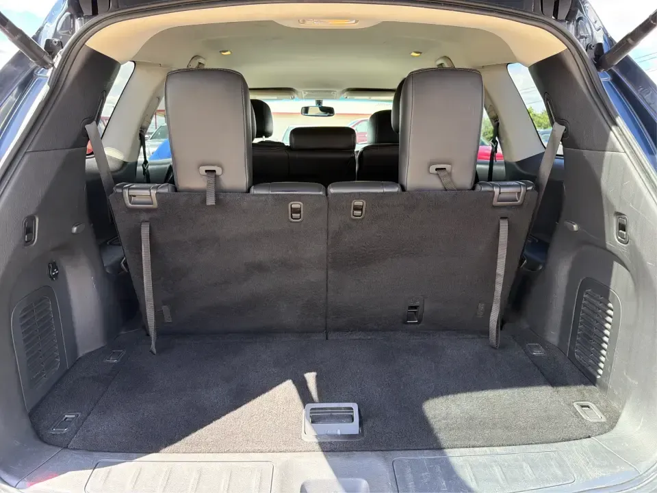 2015 Nissan Pathfinder SL (5N1AR2MM2FC) with an 3.5L V-6 DOHC engine, Continuously Variable Transmission transmission, located at 880 E. National Road, Vandalia, OH, 45377, (937) 908-9800, 39.891918, -84.183594 - Pack up the kids, load the cooler, and point the GPS toward your next weekend escape-this 2015 Nissan Pathfinder SL is the kind of 3-row SUV that fits real life in Vandalia, from school drop-offs and Costco runs to road trips up I75 and afternoons at the National Museum of the U.S. Air Force. With c - Photo#12