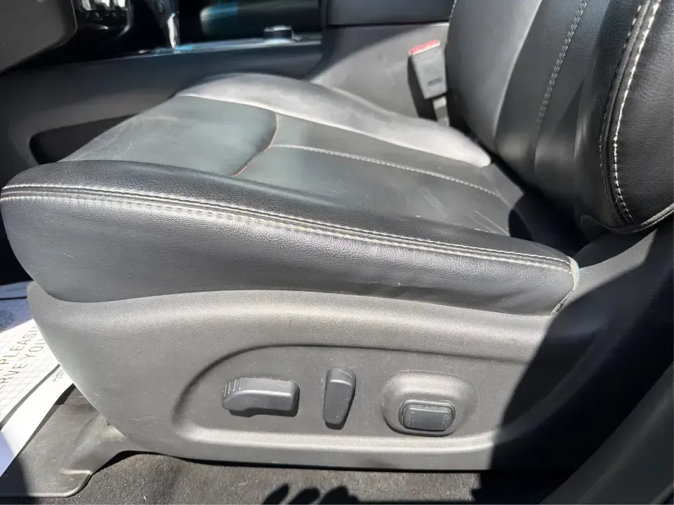 2015 Nissan Pathfinder SL (5N1AR2MM2FC) with an 3.5L V-6 DOHC engine, Continuously Variable Transmission transmission, located at 880 E. National Road, Vandalia, OH, 45377, (937) 908-9800, 39.891918, -84.183594 - Pack up the kids, load the cooler, and point the GPS toward your next weekend escape-this 2015 Nissan Pathfinder SL is the kind of 3-row SUV that fits real life in Vandalia, from school drop-offs and Costco runs to road trips up I75 and afternoons at the National Museum of the U.S. Air Force. With c - Photo#17