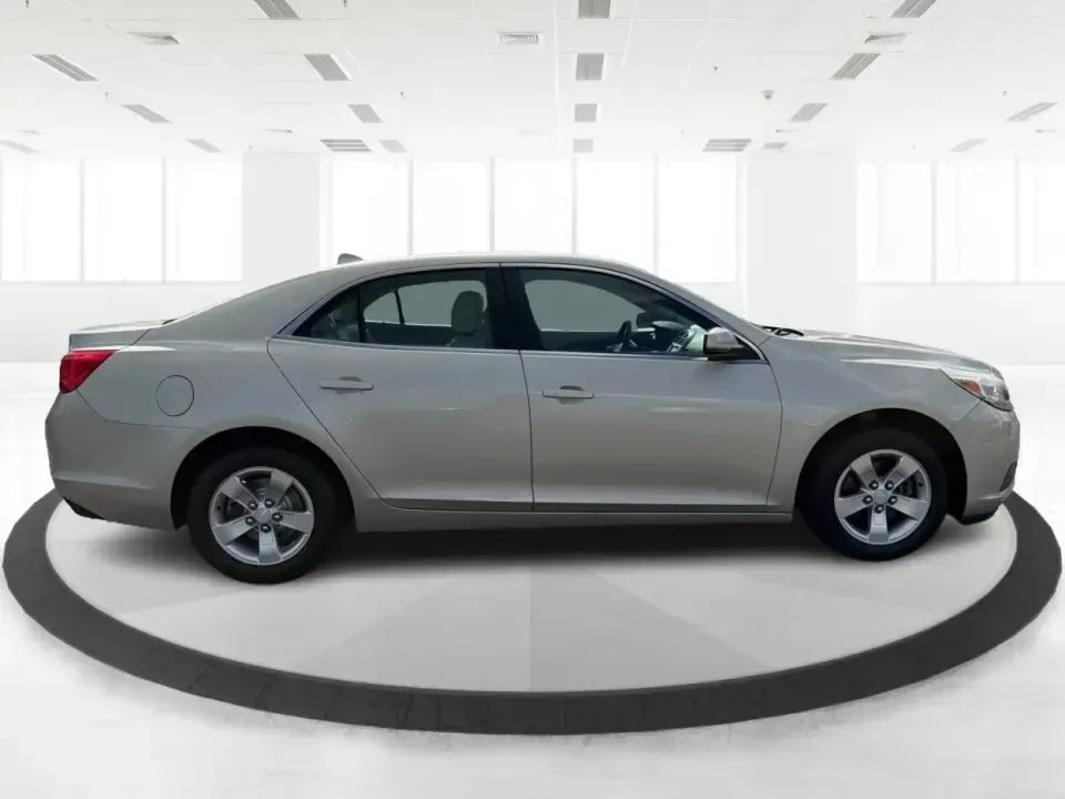 2013 Chevrolet Malibu 1LT (1G11C5SA8DF) with an 2.5L L4 DOHC 16V engine, 6-Speed Automatic transmission, located at 4508 South Dixie Dr, Moraine, OH, 45439, (937) 908-9800, 39.689976, -84.218452 - Need a dependable commuter that still feels comfortable for date night in the Oregon District or a quick weekend escape out toward Caesar Creek? This 2013 Chevrolet Malibu 1LT sedan is built for real-life driving in Moraine and the greater Dayton area-easy to park, smooth on I75, and efficient enoug - Photo#1