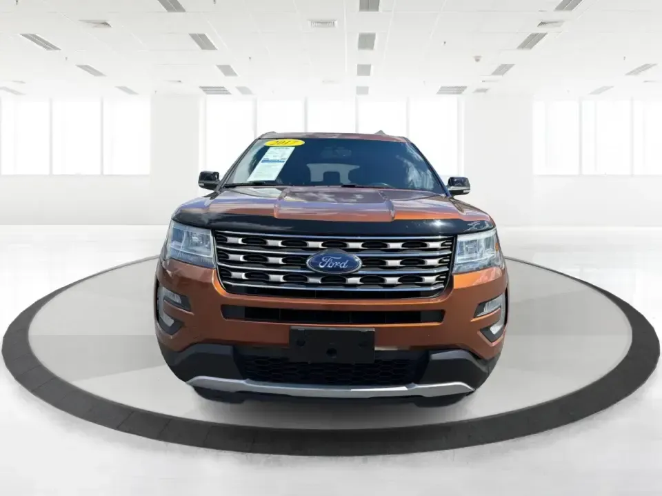 2017 Ford Explorer XLT 4WD (1FM5K8D86HG) with an 3.5L V6 DOHC 24V engine, 6-Speed Automatic transmission, located at 401 Woodman Dr, Riverside, OH, 45431, (937) 908-9800, 39.760899, -84.123421 - Load up the family, cue the playlist, and point the nose toward your next weekend escape-this 2017 Ford Explorer XLT 4WD is built for the real-life mix of school runs, long commutes, and road trips out of Riverside. With three rows of SUV versatility and confident 4WD capability, it's a smart fit fo - Photo#7