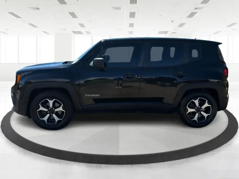 2016 Jeep Renegade Sport FWD (ZACCJAAT2GP) with an 2.4L L4 DOHC 16V engine, 6M transmission, located at 1951 S Dayton Lakeview Rd., New Carlisle, OH, 45344, (937) 908-9800, 39.890999, -84.050255 - Need a practical crossover that can handle the daily commute to Dayton, quick school runs, and spontaneous weekend escapes to Buck Creek State Park? This 2016 Jeep Renegade Sport in Black is built for real-life Ohio driving-easy to park downtown, confident on I70 and Route 235, and versatile enough - Photo#5