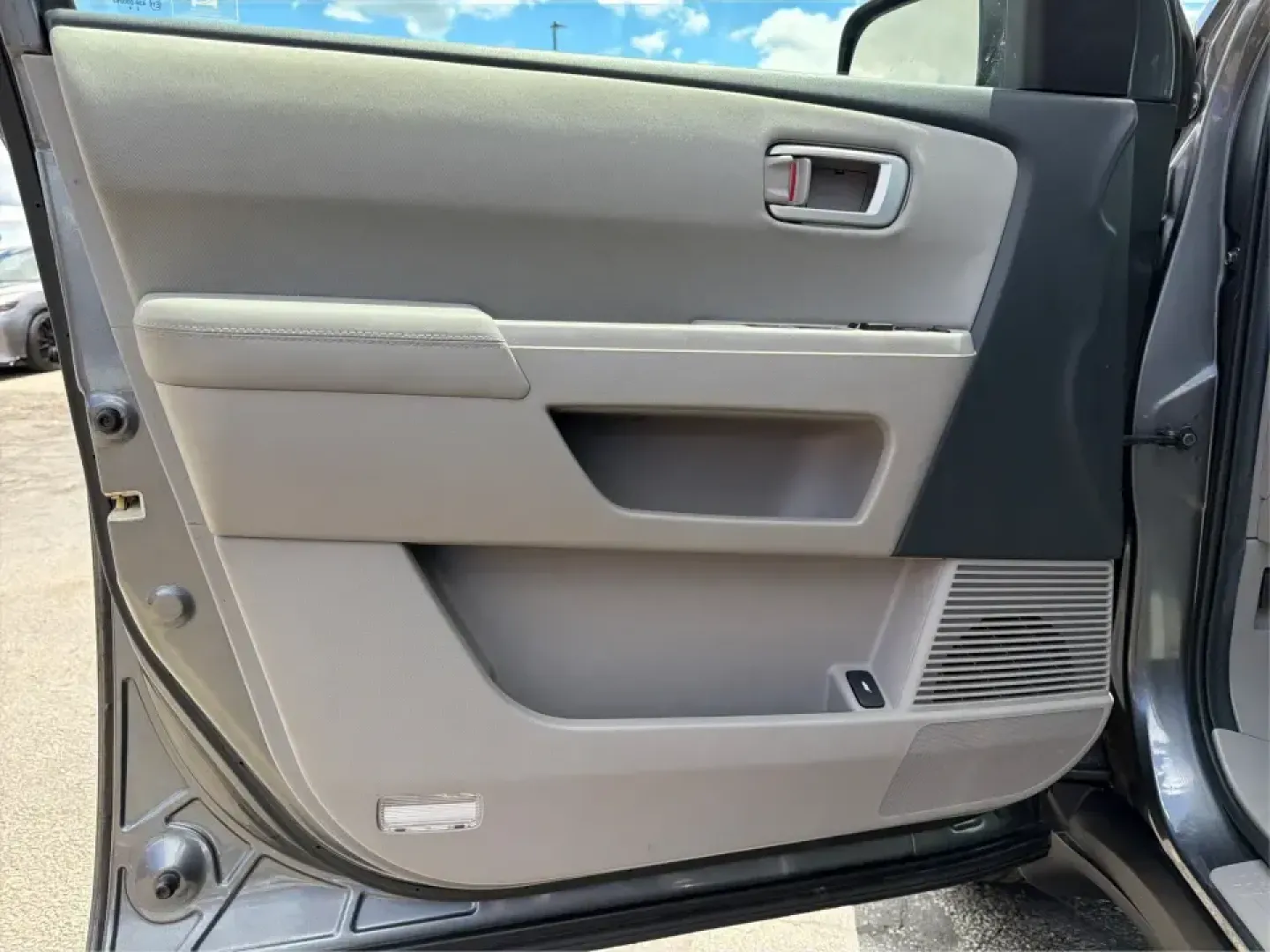 2012 Honda Pilot EX 4WD 5-Spd AT (5FNYF4H46CB) with an 3.5L V6 SOHC 24V engine, 5-Speed Automatic transmission, located at 401 Woodman Dr, Riverside, OH, 45431, (937) 908-9800, 39.760899, -84.123421 - Picture your next Ohio weekend: the kids packed up, coolers in the back, and plenty of room for friends-then cruising from Piqua to Indian Lake or over to Dayton without feeling cramped. This 2012 Honda Pilot EX 4WD is built for real life, whether you're tackling school drop-offs, long commutes on I - Photo#19