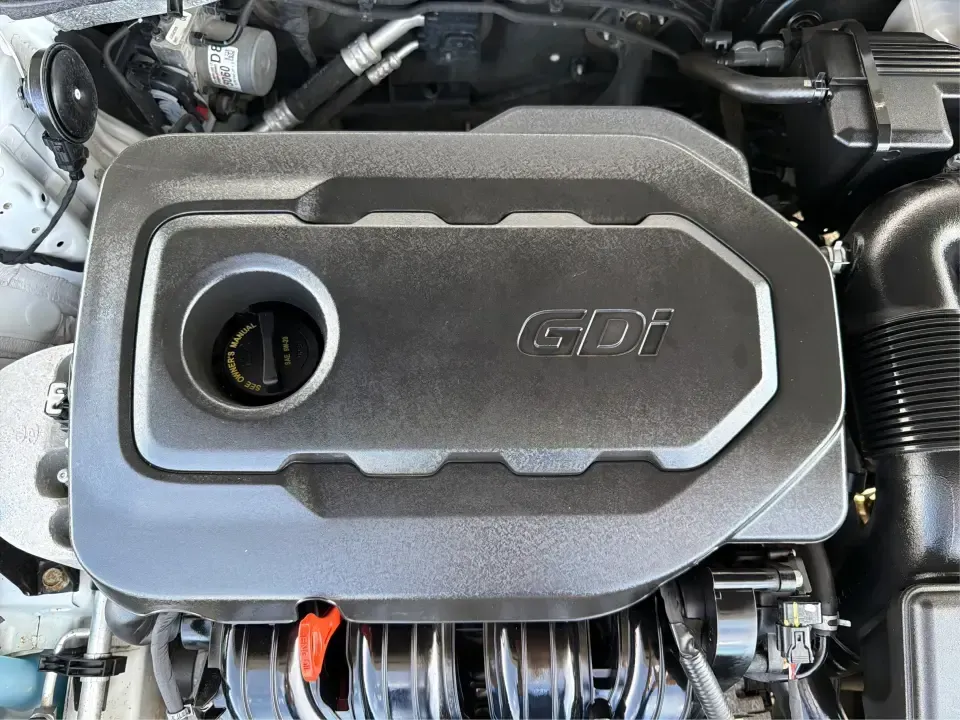 2017 Kia Optima LX (5XXGT4L35HG) with an 2.4L L4 DOHC 16V engine, 6A transmission, located at 8750 N County Rd 25A, Piqua, OH, 45356, (937) 908-9800, 40.164391, -84.232513 - Set up for real life in West Central Ohio-whether you're commuting daily on I-75, running kids to activities around Piqua and Troy, or planning a comfortable weekend drive to the Miami County Fairgrounds-this 2017 Kia Optima LX is the kind of sedan that makes everyday miles feel easier and more enjo - Photo#11