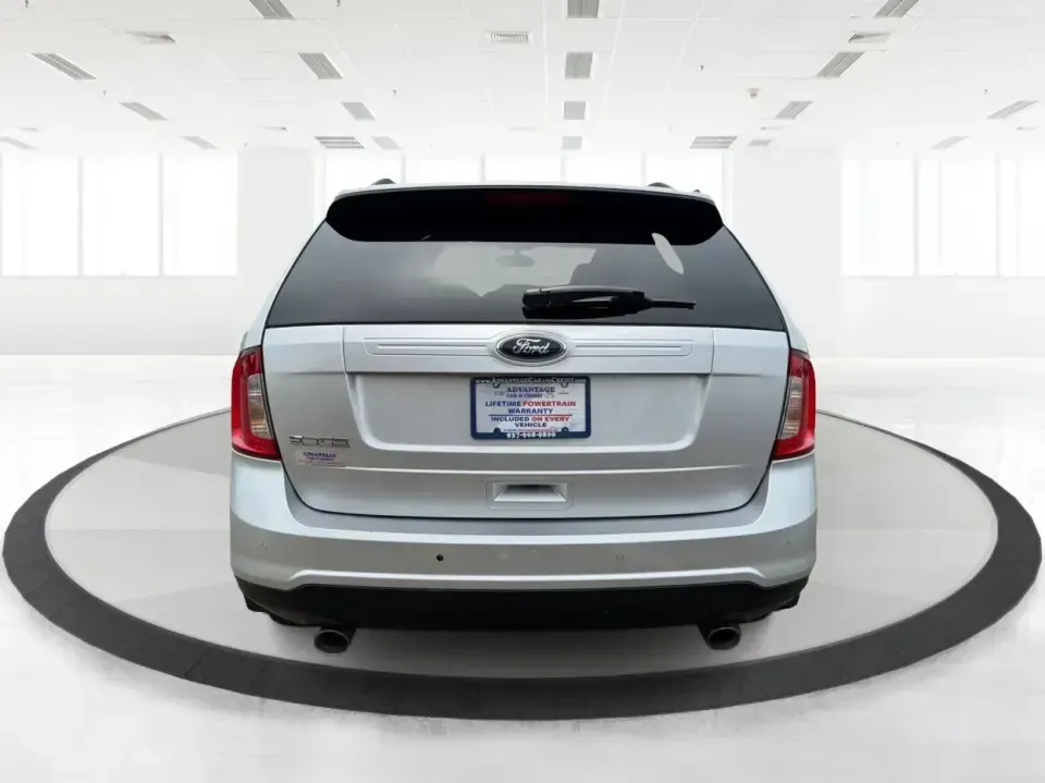 2014 Ford Edge SE FWD (2FMDK3GC0EB) with an 3.5L V6 DOHC 24V engine, 6-Speed Automatic transmission, located at 880 E. National Road, Vandalia, OH, 45377, (937) 908-9800, 39.891918, -84.183594 - Need an SUV that fits real life in the Miami Valley-school drop-offs, a steady commute, and weekend errands-without feeling bulky or hard to park? This 2014 Ford Edge SE FWD is a smart, comfortable choice for everyday drivers who want roomy seating for five, useful tech, and confident road manners f - Photo#3