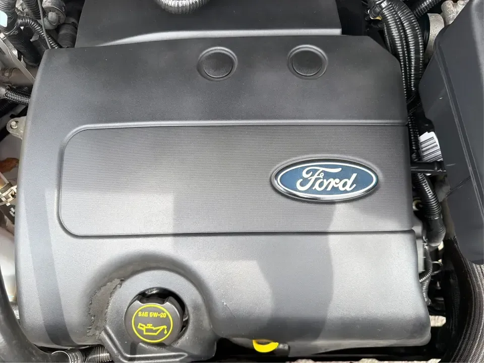 2014 Ford Edge SE FWD (2FMDK3GC0EB) with an 3.5L V6 DOHC 24V engine, 6-Speed Automatic transmission, located at 880 E. National Road, Vandalia, OH, 45377, (937) 908-9800, 39.891918, -84.183594 - Need an SUV that fits real life in the Miami Valley-school drop-offs, a steady commute, and weekend errands-without feeling bulky or hard to park? This 2014 Ford Edge SE FWD is a smart, comfortable choice for everyday drivers who want roomy seating for five, useful tech, and confident road manners f - Photo#11