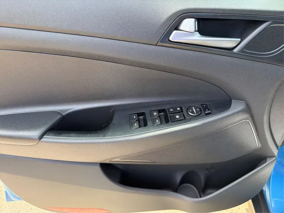 2016 Hyundai Tucson SE w/Preferred Package AWD (KM8J3CA41GU) with an 2.0L L4 DOHC 16V engine, 6A transmission, located at 401 Woodman Dr, Riverside, OH, 45431, (937) 908-9800, 39.760899, -84.123421 - Need an SUV that can handle Dayton-area commutes, rainy school drop-offs, and spontaneous weekend getaways without feeling oversized? This 2016 Hyundai Tucson SE w/Preferred Package AWD in eye-catching Caribbean Blue is built for real life-comfortable for daily drives, confident when the weather tur - Photo#18
