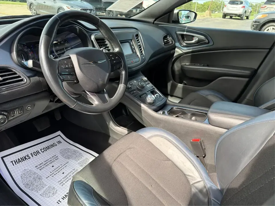 2015 Chrysler 200 S (1C3CCCBG2FN) with an 3.6L V6 DOHC 24V FFV engine, 9-Speed Automatic transmission, located at 1184 Kauffman Ave, Fairborn, OH, 45324, (937) 908-9800, 39.807072, -84.030914 - 2015 Chrysler 200 S - Photo#9