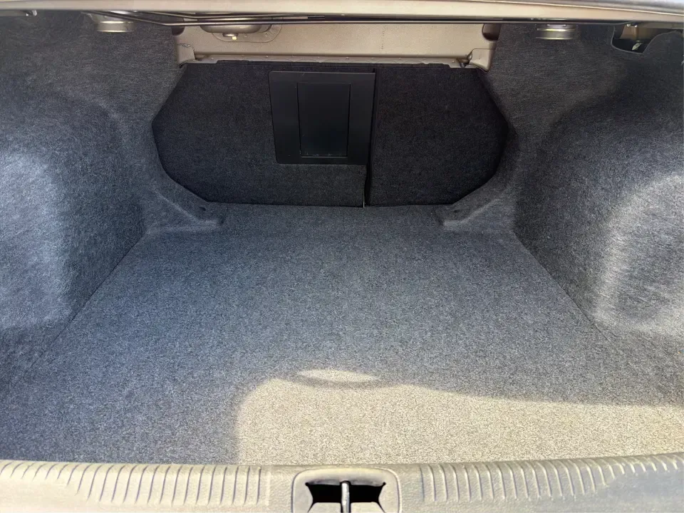 2015 Chrysler 200 S (1C3CCCBG2FN) with an 3.6L V6 DOHC 24V FFV engine, 9-Speed Automatic transmission, located at 1184 Kauffman Ave, Fairborn, OH, 45324, (937) 908-9800, 39.807072, -84.030914 - 2015 Chrysler 200 S - Photo#12
