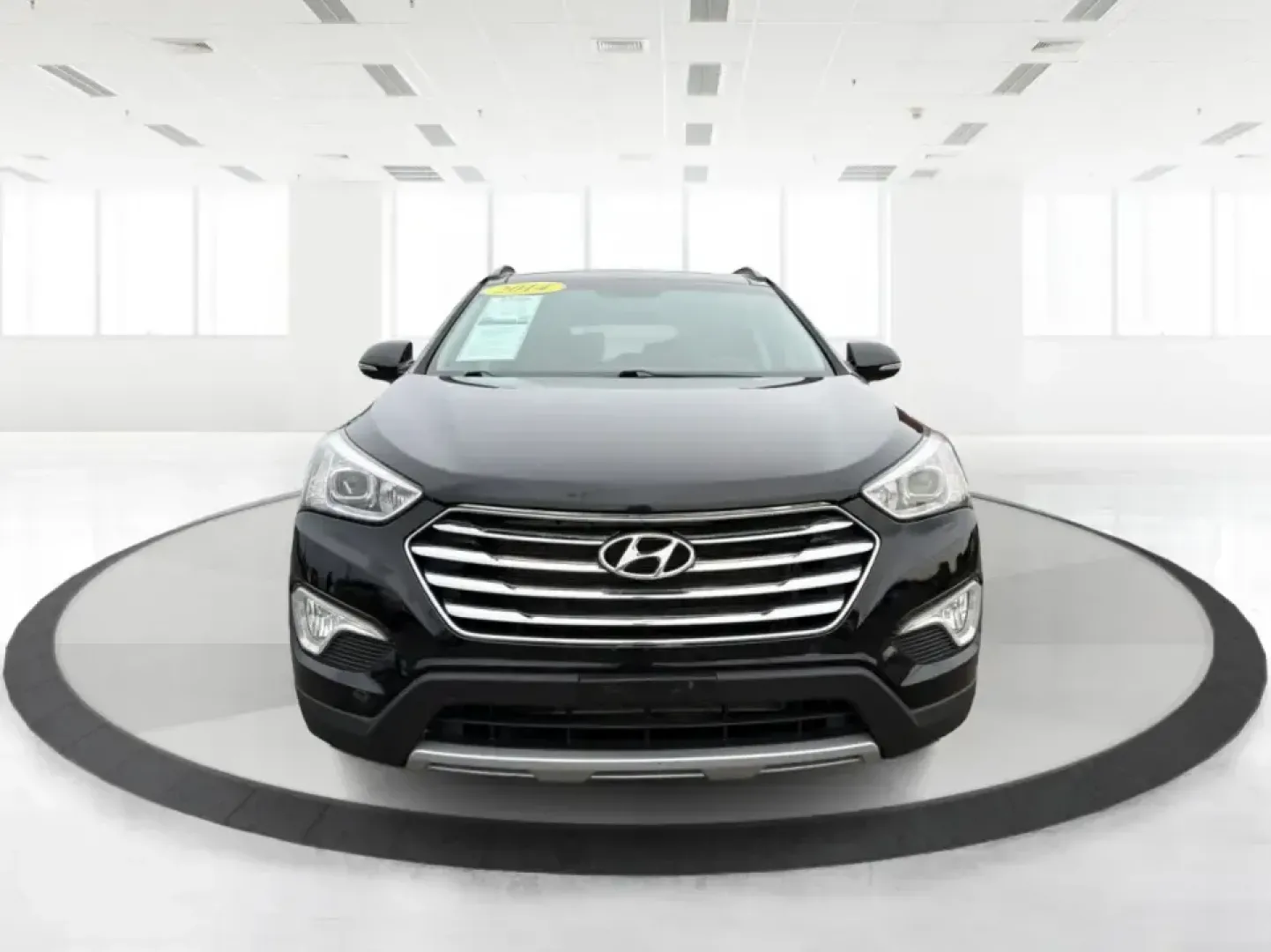 2014 Hyundai Santa Fe Limited AWD (KM8SRDHF4EU) with an 3.3L V6 DOHC 24V engine, 6-Speed Automatic transmission, located at 401 Woodman Dr, Riverside, OH, 45431, (937) 908-9800, 39.760899, -84.123421 - Picture your next weekend: loading up the family for a day at John Bryan State Park, heading out for youth sports in Beavercreek, or cruising I35 and US68 for an easy commute to Dayton. This 2014 Hyundai Santa Fe Limited AWD is built for real life in and around Xenia-roomy enough for growing familie- Photo#7
