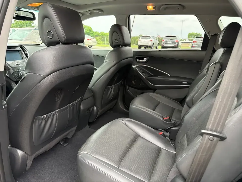 2014 Hyundai Santa Fe Limited AWD (KM8SRDHF4EU) with an 3.3L V6 DOHC 24V engine, 6-Speed Automatic transmission, located at 1230 East Main St, Xenia, OH, 45385, (937) 908-9800, 39.688026, -83.910172 - Picture your next weekend: loading up the family for a day at John Bryan State Park, heading out for youth sports in Beavercreek, or cruising I35 and US68 for an easy commute to Dayton. This 2014 Hyundai Santa Fe Limited AWD is built for real life in and around Xenia-roomy enough for growing familie - Photo#10