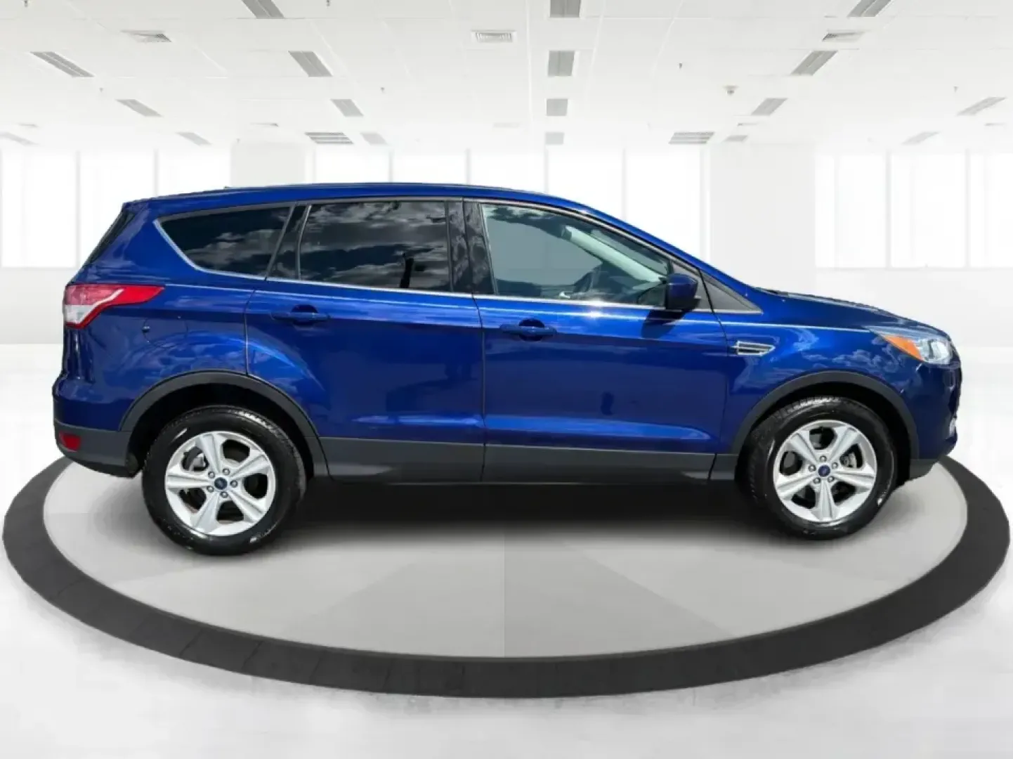 2016 Ford Escape SE FWD (1FMCU0G94GU) with an 2.0L L4 DOHC 16V engine, 6-Speed Automatic transmission, located at 1099 N County Rd 25A , Troy, OH, 45373, (937) 908-9800, 40.057079, -84.212883 - Pack up the kids, load the groceries, or point the nose toward a weekend getaway-this 2016 Ford Escape SE FWD is the kind of compact SUV that fits real life in Troy, Ohio. With seating for five, versatile cargo space, and fuel-friendly efficiency (23 city / 32 highway MPG), it's a smart match for co- Photo#1