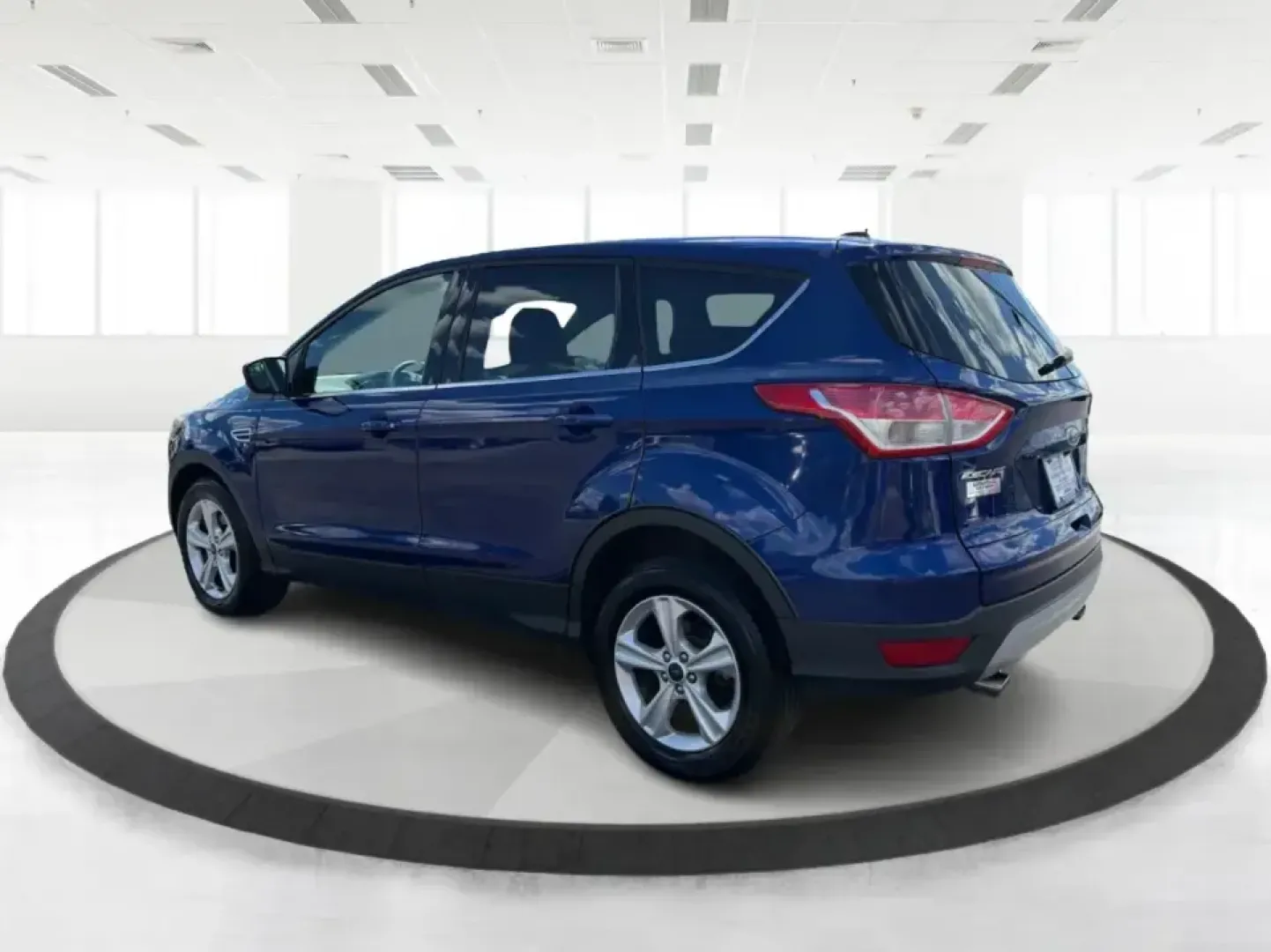 2016 Ford Escape SE FWD (1FMCU0G94GU) with an 2.0L L4 DOHC 16V engine, 6-Speed Automatic transmission, located at 1099 N County Rd 25A , Troy, OH, 45373, (937) 908-9800, 40.057079, -84.212883 - Pack up the kids, load the groceries, or point the nose toward a weekend getaway-this 2016 Ford Escape SE FWD is the kind of compact SUV that fits real life in Troy, Ohio. With seating for five, versatile cargo space, and fuel-friendly efficiency (23 city / 32 highway MPG), it's a smart match for co- Photo#4