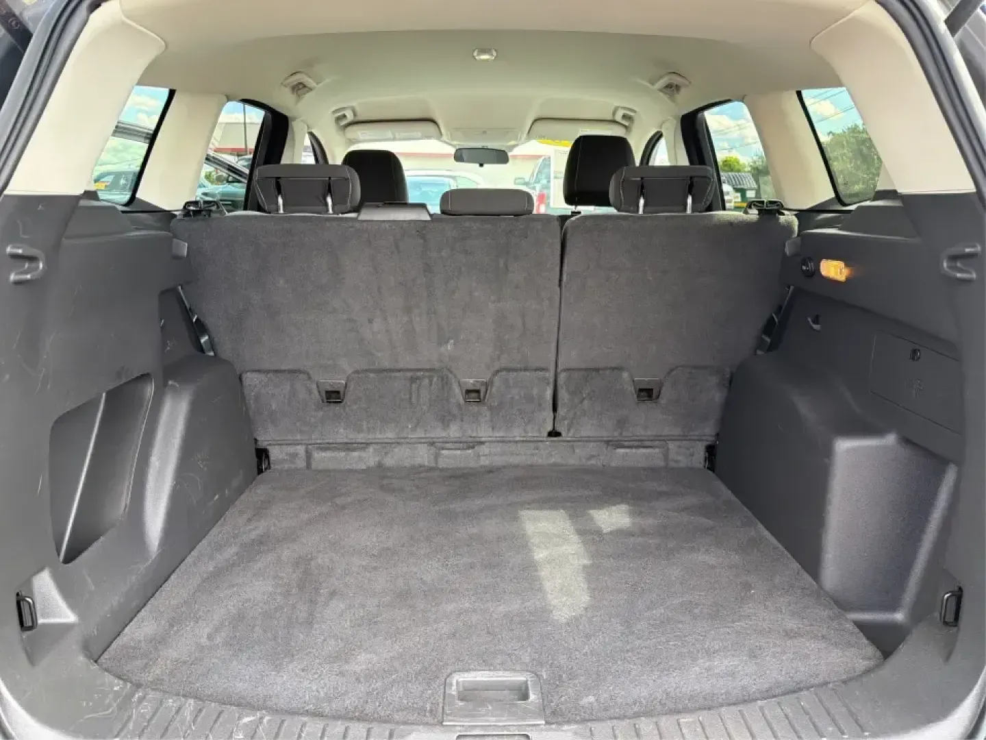 2016 Ford Escape SE FWD (1FMCU0G94GU) with an 2.0L L4 DOHC 16V engine, 6-Speed Automatic transmission, located at 1099 N County Rd 25A , Troy, OH, 45373, (937) 908-9800, 40.057079, -84.212883 - Pack up the kids, load the groceries, or point the nose toward a weekend getaway-this 2016 Ford Escape SE FWD is the kind of compact SUV that fits real life in Troy, Ohio. With seating for five, versatile cargo space, and fuel-friendly efficiency (23 city / 32 highway MPG), it's a smart match for co- Photo#12