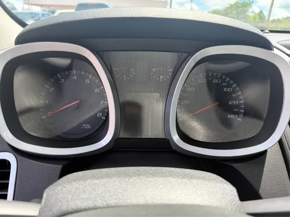 2017 Chevrolet Equinox LT AWD (2GNFLFEK1H6) with an 2.4L L4 DOHC 16V FFV engine, 6A transmission, located at 1951 S Dayton Lakeview Rd., New Carlisle, OH, 45344, (937) 908-9800, 39.890999, -84.050255 - Need one SUV that can handle weekday commutes, school drop-offs, and spontaneous weekend getaways to John Bryan State Park or Buck Creek-without feeling bulky in town? This 2017 Chevrolet Equinox LT AWD in Silver Ice Metallic is a smart fit for life in and around New Carlisle, Ohio, offering confide- Photo#15