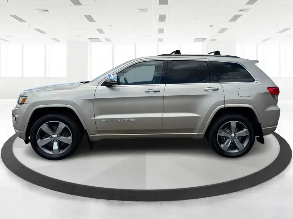 2015 Jeep Grand Cherokee Overland 4WD (1C4RJFCT9FC) with an 5.7L V8 OHV 16V engine, 8-Speed Automatic transmission, located at 880 E. National Road, Vandalia, OH, 45377, (937) 908-9800, 39.891918, -84.183594 - Load up the family, point the hood toward a weekend getaway, and let a V8 Grand Cherokee make the drive feel like part of the adventure. This 2015 Jeep Grand Cherokee Overland 4WD is the kind of SUV that fits real life in Vandalia-school drop-offs, long commutes down I75, and spontaneous trips to th- Photo#5