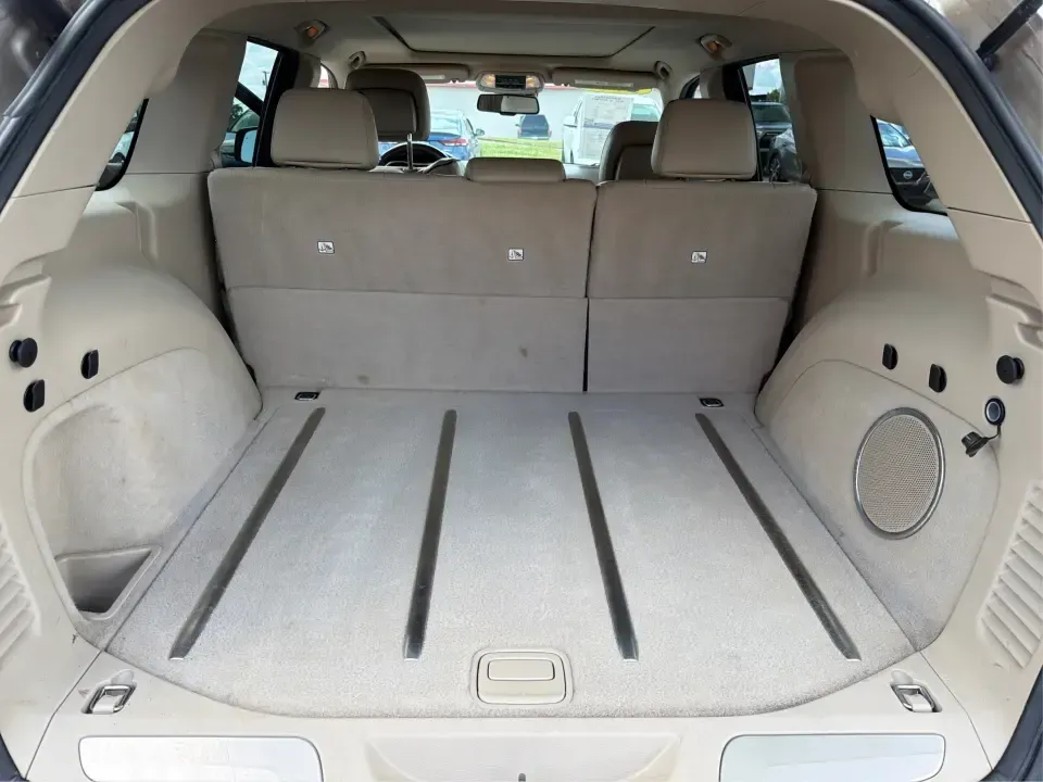 2015 Jeep Grand Cherokee Overland 4WD (1C4RJFCT9FC) with an 5.7L V8 OHV 16V engine, 8-Speed Automatic transmission, located at 880 E. National Road, Vandalia, OH, 45377, (937) 908-9800, 39.891918, -84.183594 - Load up the family, point the hood toward a weekend getaway, and let a V8 Grand Cherokee make the drive feel like part of the adventure. This 2015 Jeep Grand Cherokee Overland 4WD is the kind of SUV that fits real life in Vandalia-school drop-offs, long commutes down I75, and spontaneous trips to th- Photo#12