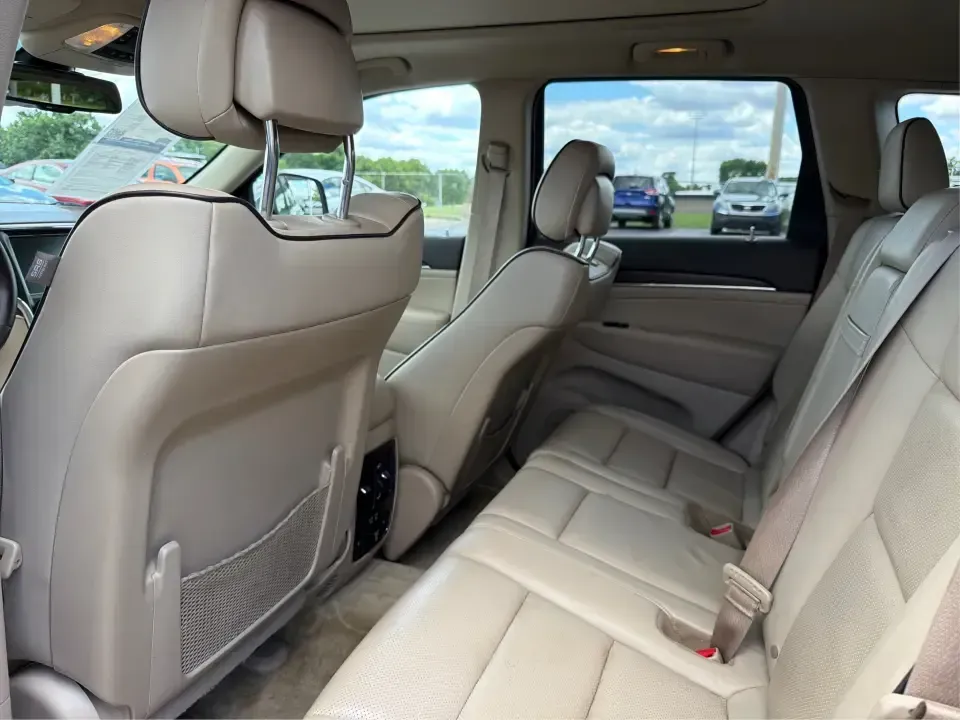 2015 Jeep Grand Cherokee Overland 4WD (1C4RJFCT9FC) with an 5.7L V8 OHV 16V engine, 8-Speed Automatic transmission, located at 8750 N County Rd 25A, Piqua, OH, 45356, (937) 908-9800, 40.164391, -84.232513 - Pack up the family, hitch up the boat, or point the nose toward a weekend escape at Indian Lake-this 2015 Jeep Grand Cherokee Overland 4WD is built for the kind of life that doesn't stop when the forecast changes. With its V8 power, upscale cabin, and confident four-wheel drive, it's an SUV that fit- Photo#10