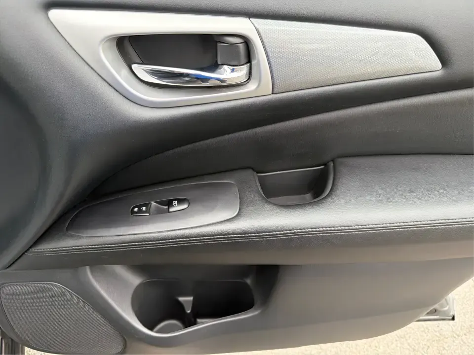 2018 Nissan Pathfinder S 2WD (5N1DR2MN4JC) with an 3.5L V6 DOHC 24V engine, CVT transmission, located at 880 E. National Road, Vandalia, OH, 45377, (937) 908-9800, 39.891918, -84.183594 - Need one SUV that can handle school drop-offs, a long I75 commute, and a weekend road trip with the whole crew? This 2018 Nissan Pathfinder S 2WD is built for real life in Vandalia, with three rows of seating for up to 7 passengers, flexible cargo space, and the kind of comfort and tech that makes e- Photo#19