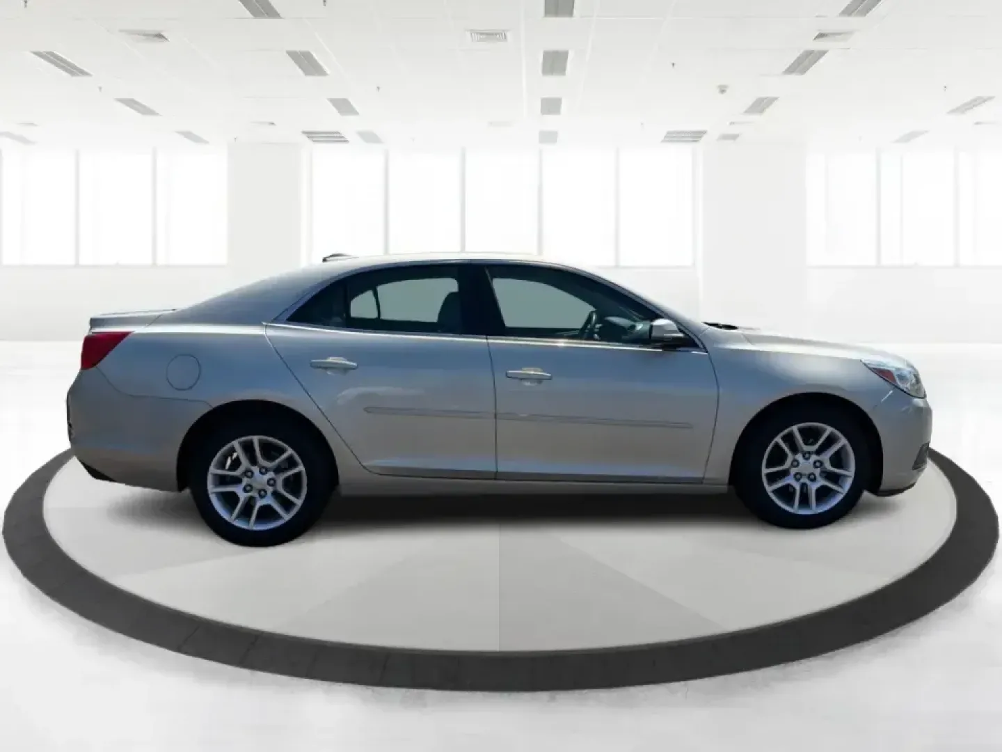 2015 Chevrolet Malibu 1LT (1G11C5SL3FF) with an 2.5L L4 DOHC 16V engine, 6-Speed Automatic transmission, located at 1951 S Dayton Lakeview Rd., New Carlisle, OH, 45344, (937) 908-9800, 39.890999, -84.050255 - Make every mile count-whether you're commuting from New Carlisle to Dayton, juggling school drop-offs, or planning a weekend run to Springfield for shopping and dinner. This 2015 Chevrolet Malibu 1LT is the kind of comfortable, efficient sedan that fits real life: roomy for five, easy to park, and r- Photo#1