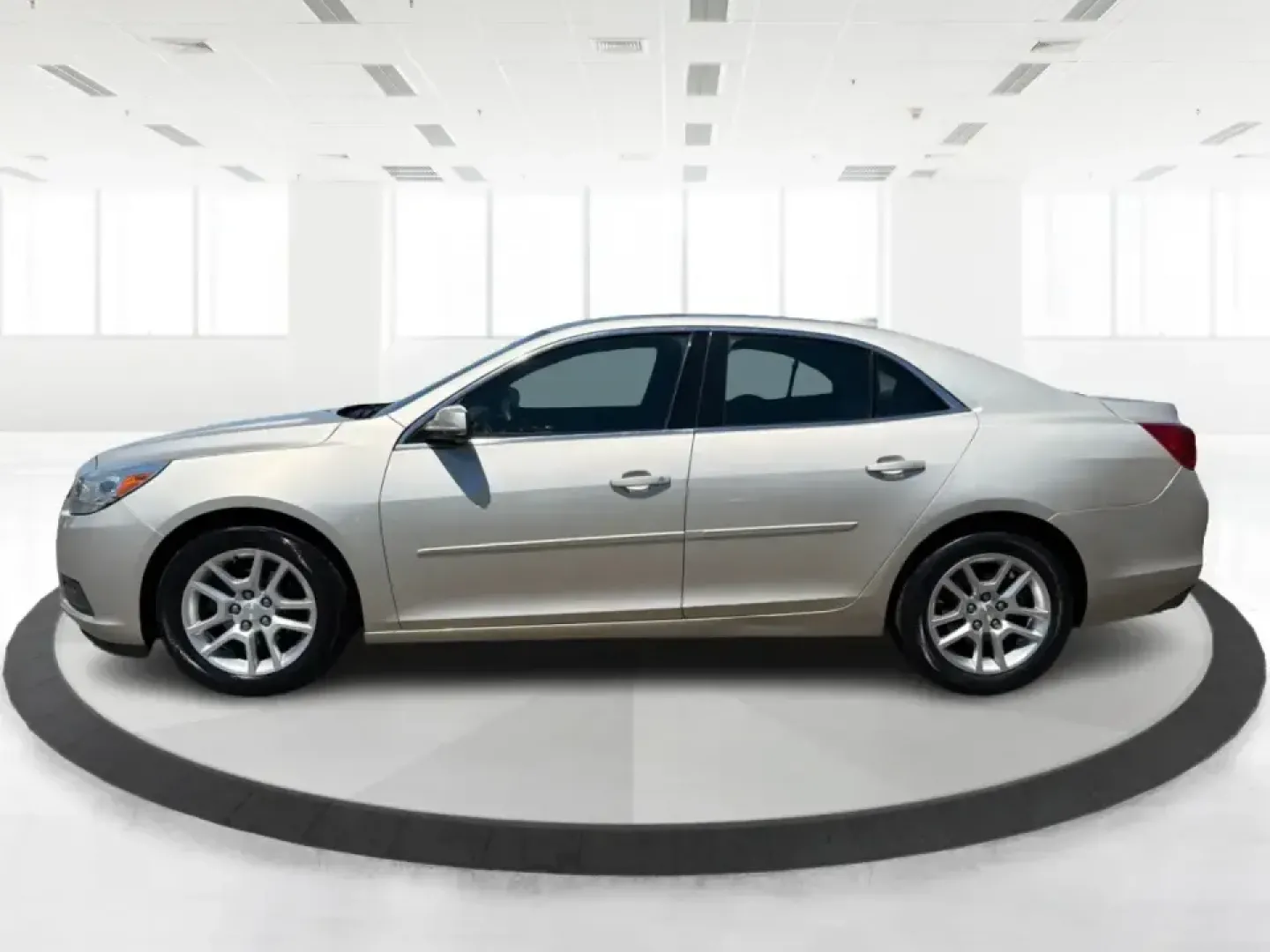 2015 Chevrolet Malibu 1LT (1G11C5SL3FF) with an 2.5L L4 DOHC 16V engine, 6-Speed Automatic transmission, located at 1951 S Dayton Lakeview Rd., New Carlisle, OH, 45344, (937) 908-9800, 39.890999, -84.050255 - Make every mile count-whether you're commuting from New Carlisle to Dayton, juggling school drop-offs, or planning a weekend run to Springfield for shopping and dinner. This 2015 Chevrolet Malibu 1LT is the kind of comfortable, efficient sedan that fits real life: roomy for five, easy to park, and r- Photo#5