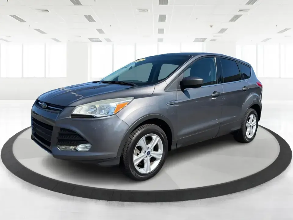 2014 Ford Escape SE 4WD (1FMCU9G93EU) with an 2.0L L4 DOHC 16V engine, 6-Speed Automatic transmission, located at 1951 S Dayton Lakeview Rd., New Carlisle, OH, 45344, (937) 908-9800, 39.890999, -84.050255 - Ready for real-life Ohio driving-school drop-offs, long commutes, and weekend getaways-this 2014 Ford Escape SE 4WD is the kind of compact SUV that fits a busy lifestyle without feeling bulky. Whether you're cruising I-70 toward Dayton, running errands along S Dayton-Lakeview Rd, or packing up for a- Photo#8
