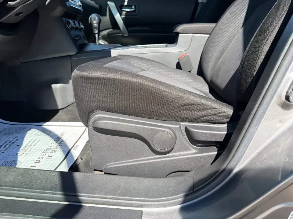 2013 Nissan Rogue S 2WD (JN8AS5MT0DW) with an 2.5L L4 DOHC 16V engine, Continuously Variable Transmission transmission, located at 1951 S Dayton Lakeview Rd., New Carlisle, OH, 45344, (937) 908-9800, 39.890999, -84.050255 - Ready for a smoother daily commute and easy weekend getaways around Clark County? This 2013 Nissan Rogue S 2WD is the kind of practical SUV that fits real life-school drop-offs, grocery runs, and road trips from New Carlisle to Dayton-without feeling bulky or hard to park. Finished in Frosted Steel- Photo#16