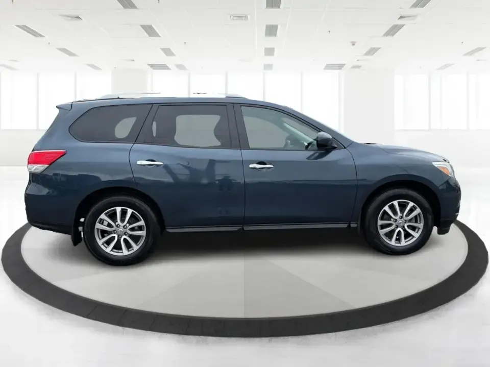 2016 Nissan Pathfinder SL 4WD (5N1AR2MM6GC) with an 3.5L V6 DOHC 24V engine, CVT transmission, located at 8750 N County Rd 25A, Piqua, OH, 45356, (937) 908-9800, 40.164391, -84.232513 - Pack up the kids, cue the road-trip playlist, and point your next adventure toward Indian Lake, a weekend tournament, or an easy commute down I75-this 2016 Nissan Pathfinder SL 4WD is built for real life in West Central Ohio. With three rows for up to 7 passengers, confident four-wheel drive, and th- Photo#1