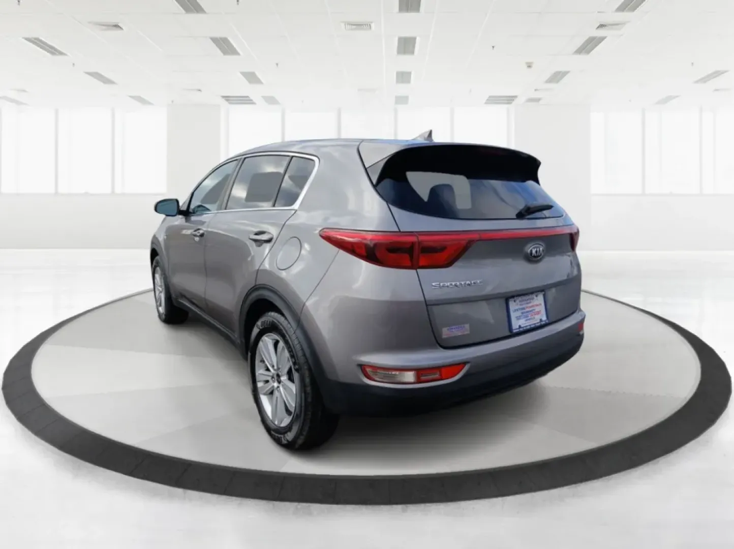 2017 Kia Sportage LX AWD (KNDPMCAC3H7) with an 2.4L V6 DOHC 24V engine, 6-Speed Automatic transmission, located at 1230 East Main St, Xenia, OH, 45385, (937) 908-9800, 39.688026, -83.910172 - Are you ready to elevate your driving experience? Whether you're navigating through busy city streets, embarking on weekend adventures, or simply commuting to work, the 2017 Kia Sportage LX AWD is the perfect companion for your lifestyle. This versatile crossover offers a blend of comfort, performan - Photo#4