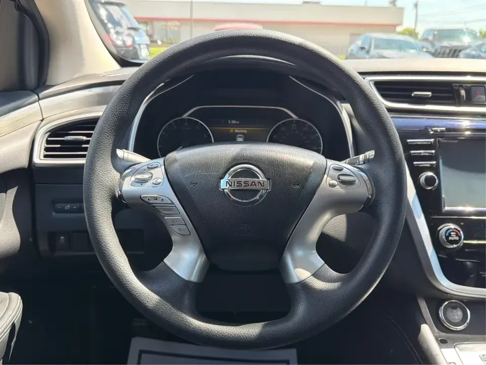2015 Nissan Murano Platinum AWD (5N1AZ2MH4FN) with an 3.5L V6 DOHC 24V engine, Continuously Variable Transmission transmission, located at 1230 East Main St, Xenia, OH, 45385, (937) 908-9800, 39.688026, -83.910172 - Picture your next weekend escape: five seats filled, luggage packed, and you're cruising from Xenia toward Caesar Creek or up I675 for dinner in Beavercreek-comfortable, confident, and ready for Ohio's changing weather. This 2015 Nissan Murano Platinum AWD is the kind of SUV that fits real life, whe- Photo#15