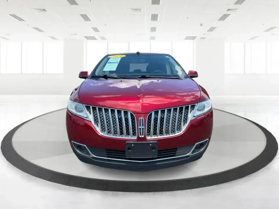 2014 Lincoln MKX AWD (2LMDJ8JK2EB) with an 3.7L V6 DOHC 24V engine, 6-Speed Automatic transmission, located at 1230 East Main St, Xenia, OH, 45385, (937) 908-9800, 39.688026, -83.910172 - Whether you're commuting from Xenia to Beavercreek, hauling the family to a weekend game, or planning a comfortable road trip out toward Yellow Springs and John Bryan State Park, this 2014 Lincoln MKX AWD is the kind of SUV that fits real life: roomy, confident in changing Ohio weather, and upscale- Photo#7