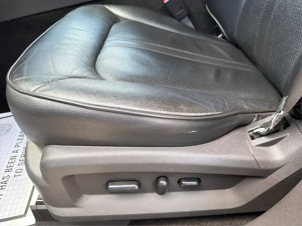 2014 Lincoln MKX AWD (2LMDJ8JK2EB) with an 3.7L V6 DOHC 24V engine, 6-Speed Automatic transmission, located at 1230 East Main St, Xenia, OH, 45385, (937) 908-9800, 39.688026, -83.910172 - Whether you're commuting from Xenia to Beavercreek, hauling the family to a weekend game, or planning a comfortable road trip out toward Yellow Springs and John Bryan State Park, this 2014 Lincoln MKX AWD is the kind of SUV that fits real life: roomy, confident in changing Ohio weather, and upscale- Photo#18