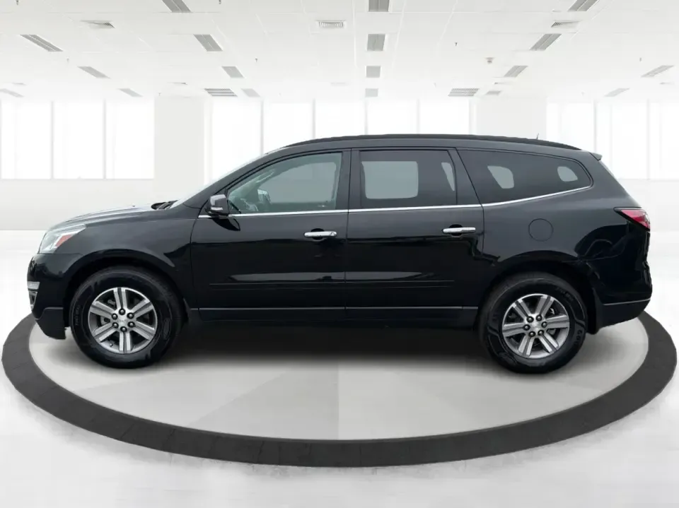 2017 Chevrolet Traverse 2LT AWD (1GNKVHKD4HJ) with an 3.6L V6 DOHC 24V engine, 6A transmission, located at 4508 South Dixie Dr, Moraine, OH, 45439, (937) 908-9800, 39.689976, -84.218452 - Pack up the kids, load the cooler, and point the GPS toward your next weekend getaway-this 2017 Chevrolet Traverse 2LT AWD is built for real-life schedules and real Ohio weather. With seating for up to 7 passengers, available all-wheel drive confidence, and family-friendly flexibility, it's an easy- Photo#5
