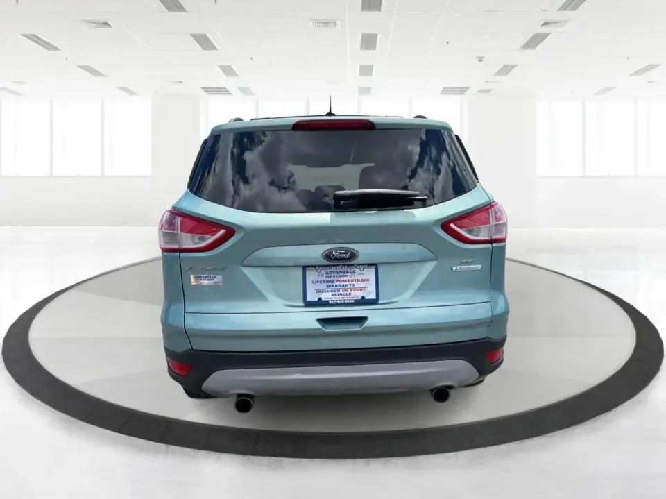 2013 Ford Escape SE FWD (1FMCU0G90DU) with an 2.0L L4 DOHC 16V engine, 6-Speed Automatic transmission, located at 1230 East Main St, Xenia, OH, 45385, (937) 908-9800, 39.688026, -83.910172 - Need a smart, right-sized SUV for busy weekdays and spontaneous weekends around Greene County? This 2013 Ford Escape SE FWD is a practical fit for commuters heading toward Dayton, parents juggling school drop-offs, and road-trippers looking for easy parking downtown Xenia-without giving up comfort,- Photo#3