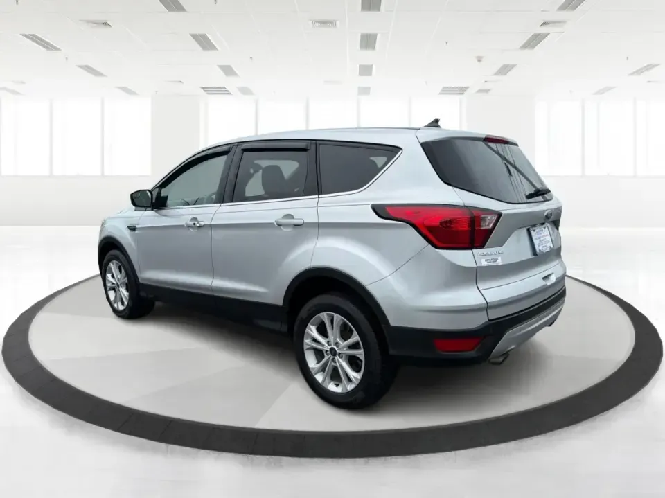 2019 Ford Escape SE 4WD (1FMCU9GD5KU) with an 1.5L L4 DOHC 16V engine, 6A transmission, located at 880 E. National Road, Vandalia, OH, 45377, (937) 908-9800, 39.891918, -84.183594 - Need an SUV that can handle school drop-offs, long commutes up I-75, and weekend getaways to the Dayton area without feeling bulky or hard to park? This 2019 Ford Escape SE 4WD is a smart fit for life in Vandalia-easy to live with every day, confident in changing Ohio weather, and sized just right f- Photo#4