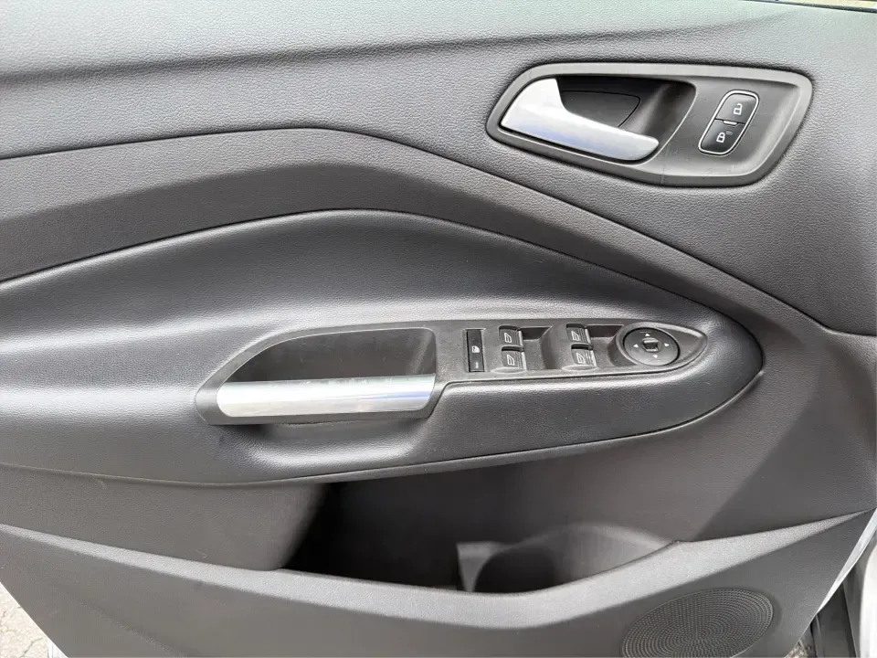 2019 Ford Escape SE 4WD (1FMCU9GD5KU) with an 1.5L L4 DOHC 16V engine, 6A transmission, located at 880 E. National Road, Vandalia, OH, 45377, (937) 908-9800, 39.891918, -84.183594 - Need an SUV that can handle school drop-offs, long commutes up I-75, and weekend getaways to the Dayton area without feeling bulky or hard to park? This 2019 Ford Escape SE 4WD is a smart fit for life in Vandalia-easy to live with every day, confident in changing Ohio weather, and sized just right f- Photo#19