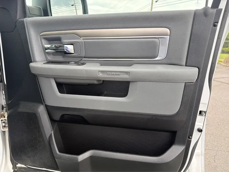 2016 Ram 1500 SLT Crew Cab LWB 4WD (1C6RR7TT0GS) with an 5.7L V8 OHV 16V engine, 6A transmission, located at 1099 N County Rd 25A , Troy, OH, 45373, (937) 908-9800, 40.057079, -84.212883 - Need one truck that can handle the weekday grind and still be ready for weekend projects, towing, and road trips to Indian Lake? This **2016 Ram 1500 SLT Crew Cab LWB 4WD** fits the lifestyle-room for the crew, four-wheel-drive confidence for Ohio weather, and the V8 power that makes hauling and hig- Photo#20