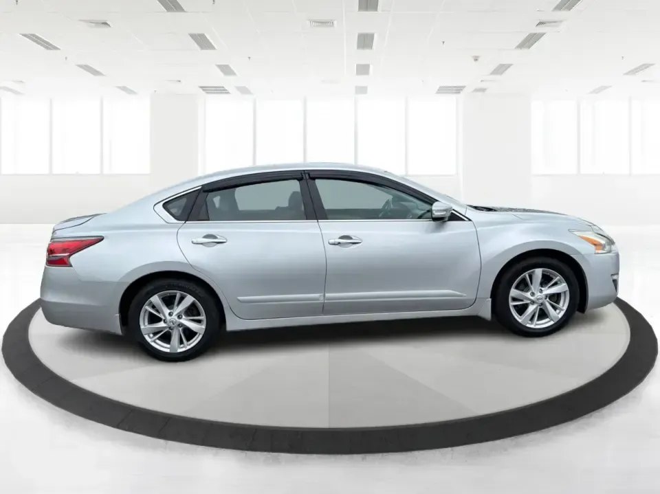 2015 Nissan Altima 2.5 S (1N4AL3AP8FC) with an 2.5L L4 DOHC 16V engine, Continuously Variable Transmission transmission, located at 1099 N County Rd 25A , Troy, OH, 45373, (937) 908-9800, 40.057079, -84.212883 - Need a reliable commuter that can handle the daily run from Troy to Dayton, school drop-offs, and the occasional weekend escape to Charleston Falls Preserve? This **2015 Nissan Altima 2.5 S** is a smart, comfortable sedan built for real-life driving-easy to park downtown, smooth on I75, and efficien- Photo#1