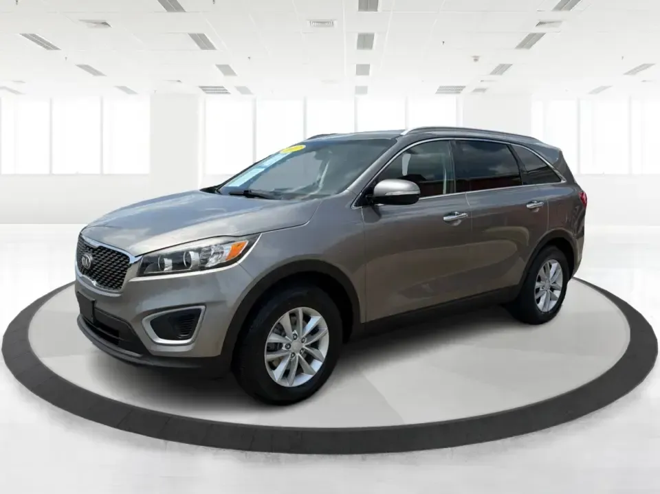 2017 Kia Sorento L 2WD (5XYPG4A34HG) with an 2.4L L4 DOHC 16V engine, 6A transmission, located at 401 Woodman Dr, Riverside, OH, 45431, (937) 908-9800, 39.760899, -84.123421 - Load up the family, point the hood toward your next weekend getaway, and enjoy the kind of SUV flexibility that makes everyday life easier. This 2017 Kia Sorento L 2WD is a smart pick for school drop-offs, grocery runs, and road trips from Riverside to Dayton-offering roomy seating for 5, versatile- Photo#8