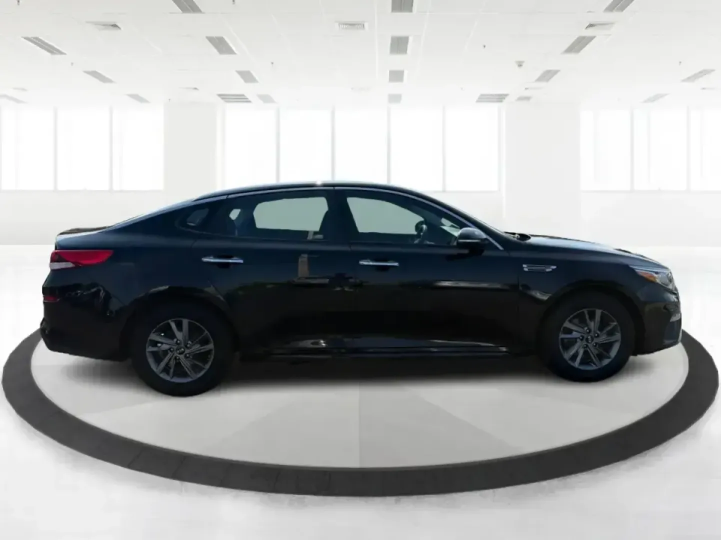 2019 Kia Optima LX (5XXGT4L39KG) with an 2.4L L4 DOHC 16V engine, 6A transmission, located at 880 E. National Road, Vandalia, OH, 45377, (937) 908-9800, 39.891918, -84.183594 - Need a comfortable, fuel-friendly sedan for the daily commute from Vandalia to Dayton-or a reliable road-trip partner for weekends at the National Museum of the U.S. Air Force? This 2019 Kia Optima LX is built for real life: roomy for five, easy to park, and smooth on I75 runs, errands along E. Nati- Photo#1