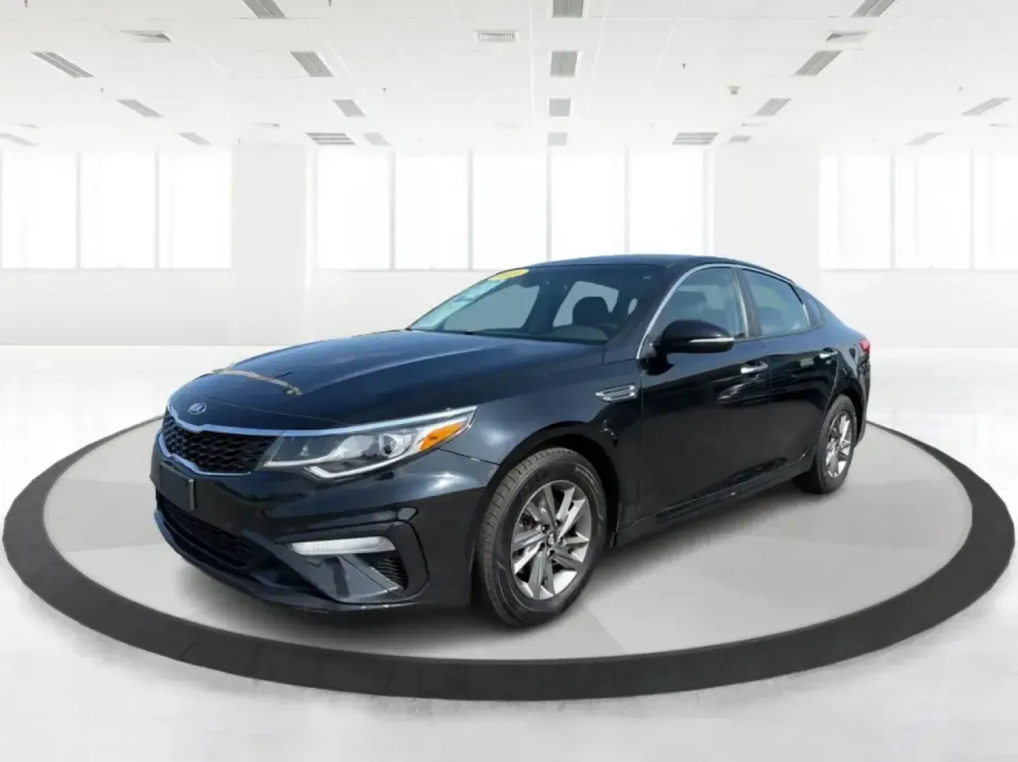 2019 Kia Optima LX (5XXGT4L39KG) with an 2.4L L4 DOHC 16V engine, 6A transmission, located at 880 E. National Road, Vandalia, OH, 45377, (937) 908-9800, 39.891918, -84.183594 - Need a comfortable, fuel-friendly sedan for the daily commute from Vandalia to Dayton-or a reliable road-trip partner for weekends at the National Museum of the U.S. Air Force? This 2019 Kia Optima LX is built for real life: roomy for five, easy to park, and smooth on I75 runs, errands along E. Nati- Photo#8