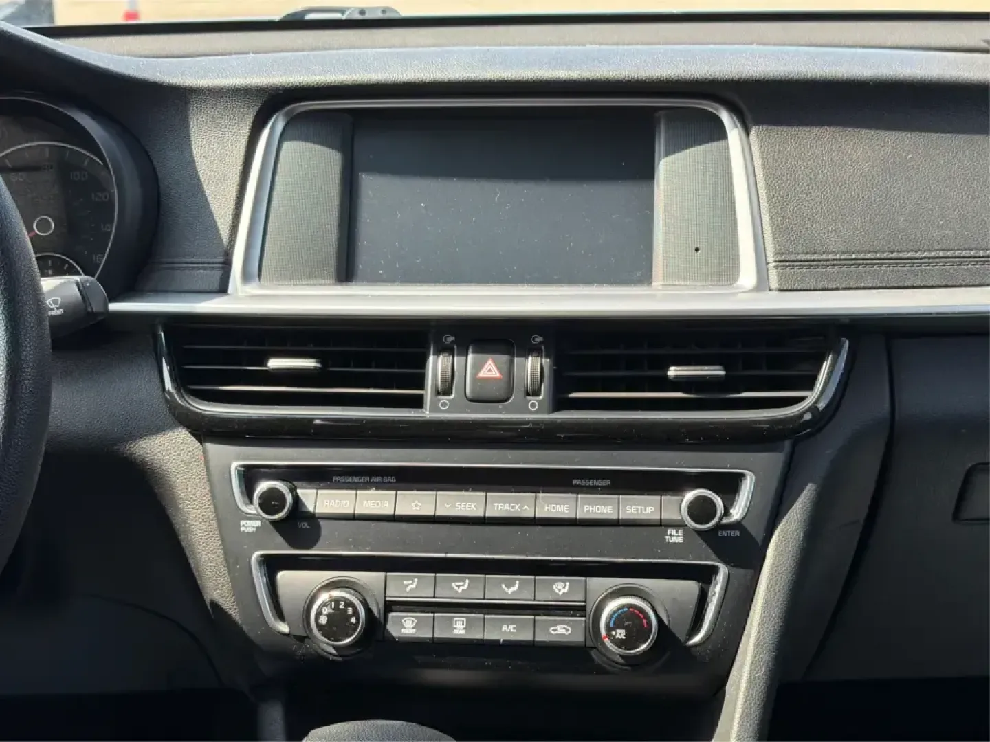 2019 Kia Optima LX (5XXGT4L39KG) with an 2.4L L4 DOHC 16V engine, 6A transmission, located at 880 E. National Road, Vandalia, OH, 45377, (937) 908-9800, 39.891918, -84.183594 - Need a comfortable, fuel-friendly sedan for the daily commute from Vandalia to Dayton-or a reliable road-trip partner for weekends at the National Museum of the U.S. Air Force? This 2019 Kia Optima LX is built for real life: roomy for five, easy to park, and smooth on I75 runs, errands along E. Nati- Photo#13