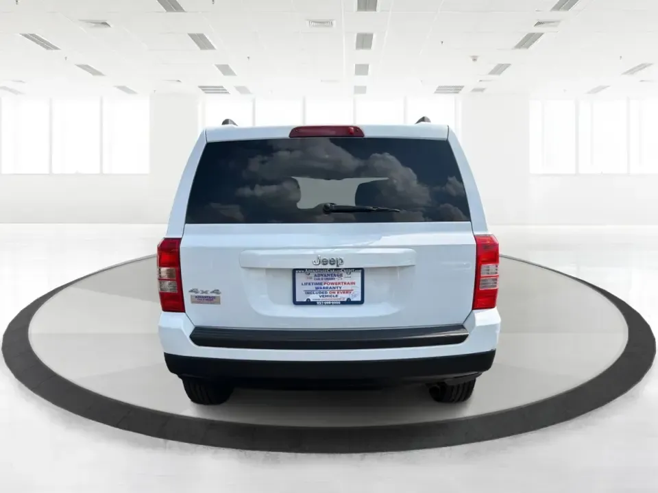 2015 Jeep Patriot Sport 4WD (1C4NJRBB1FD) with an 2.4L L4 DOHC 16V engine, located at 1184 Kauffman Ave, Fairborn, OH, 45324, (937) 908-9800, 39.807072, -84.030914 - Weekend lake days at Huffman Prairie, snowy commutes to Wright-Patterson AFB, or a packed-backseat run to The Greene-this 2015 Jeep Patriot Sport 4WD is built for Fairborn life when you want SUV versatility without giving up everyday practicality. With confident four-wheel drive and a manageable siz- Photo#3
