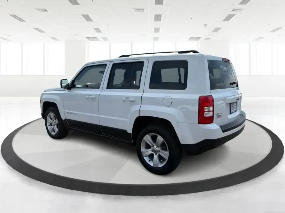 2015 Jeep Patriot Sport 4WD (1C4NJRBB1FD) with an 2.4L L4 DOHC 16V engine, located at 1184 Kauffman Ave, Fairborn, OH, 45324, (937) 908-9800, 39.807072, -84.030914 - Weekend lake days at Huffman Prairie, snowy commutes to Wright-Patterson AFB, or a packed-backseat run to The Greene-this 2015 Jeep Patriot Sport 4WD is built for Fairborn life when you want SUV versatility without giving up everyday practicality. With confident four-wheel drive and a manageable siz- Photo#4