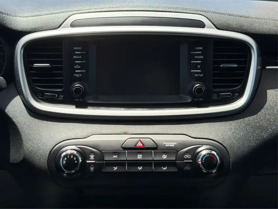 2020 Kia Sorento LX 2WD (5XYPG4A32LG) with an 2.4L L4 DOHC 16V engine, 6A transmission, located at 1099 N County Rd 25A , Troy, OH, 45373, (937) 908-9800, 40.057079, -84.212883 - Load up the kids, the friends, and the cooler-this 2020 Kia Sorento LX 2WD is built for real life in West Central Ohio, from weekday school runs to weekend road trips. With three rows of seating for up to 7 passengers, SUV versatility, and a comfortable cabin, it's a smart pick for growing families,- Photo#12