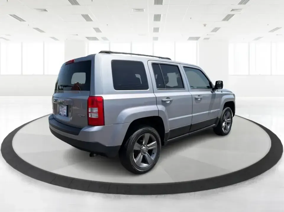 2015 Jeep Patriot Latitude 4WD (1C4NJRFB0FD) with an 2.4L L4 DOHC 16V engine, located at 1230 East Main St, Xenia, OH, 45385, (937) 908-9800, 39.688026, -83.910172 - Weekend getaways, snowy school runs, and everyday commuting around Greene County feel a lot more doable in a compact SUV that's ready for whatever Ohio weather throws your way. If you're looking for a versatile ride that can handle errands in town, a trip out to Caesar Creek, or the back roads leadi- Photo#2